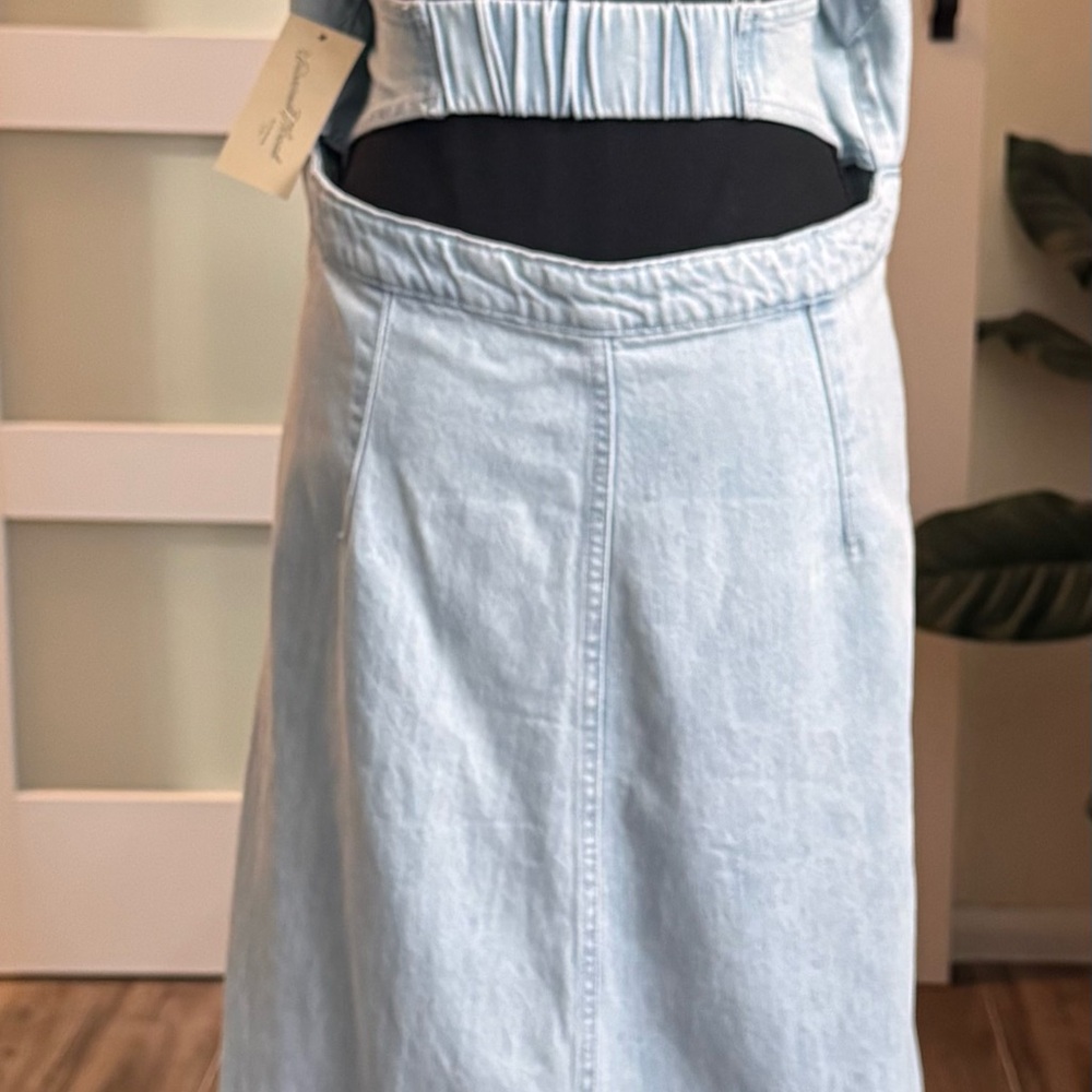 Universal Thread Light Wash Halter Maxi Dress NWT - image 4